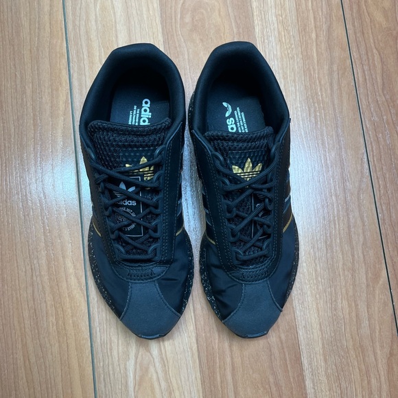 Adidas FY1143 SL Andridge black/gold shoes new size 6 Women’s NWOT - Picture 4 of 10